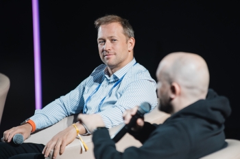 Przedsiębiorca i badacz AI o odpowiedzialności za algorytmy, dzieciach bez social mediów i kraju, który zniechęca przyszłe jednorożce