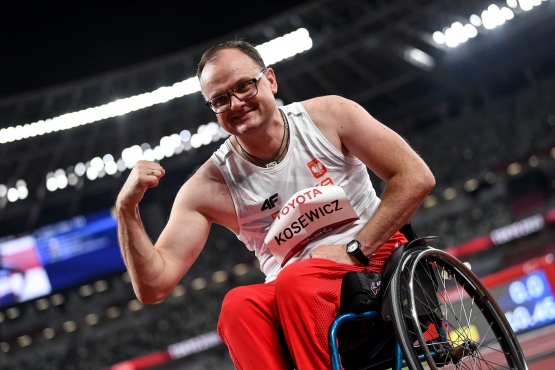 Piotr Kosewicz, złoty medalista w rzucie dyskiem, fot. Bartłomiej Zborowski/Polski Komitet Paraolimpijski